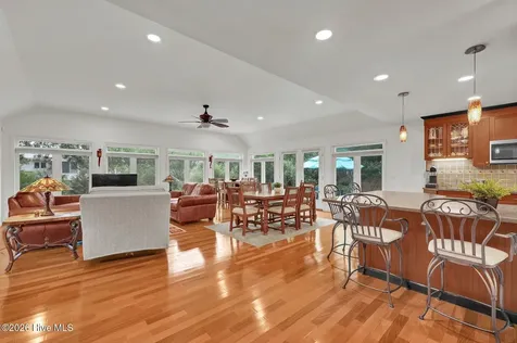 8207 Mainsail Lane Wilmington NC 28412