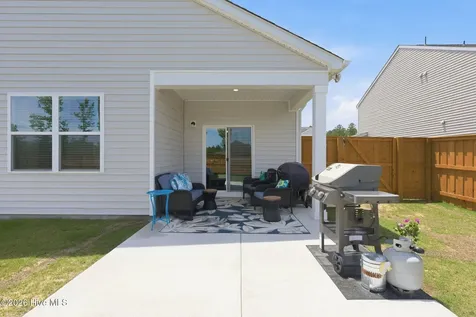 2005 Minnette Circle New Bern NC 28562