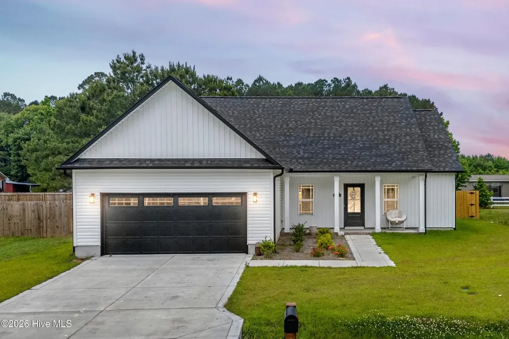 309 Belgian Court Richlands NC 28574