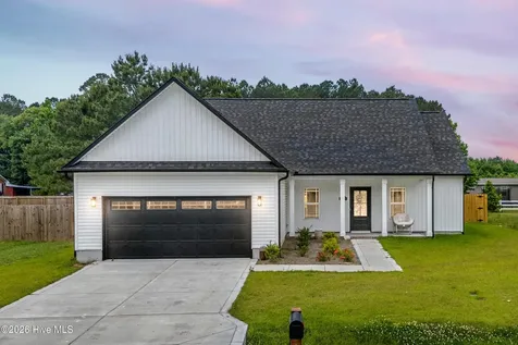 309 Belgian Court Richlands NC 28574