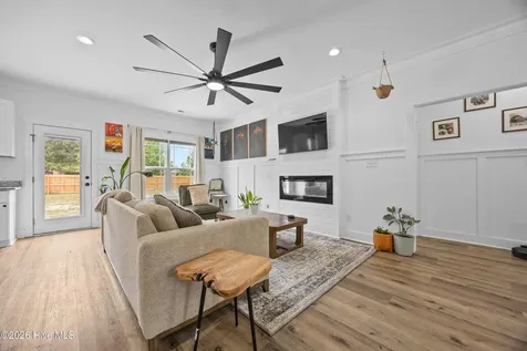 309 Belgian Court Richlands NC 28574