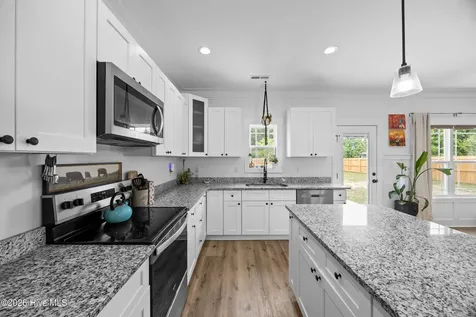 309 Belgian Court Richlands NC 28574