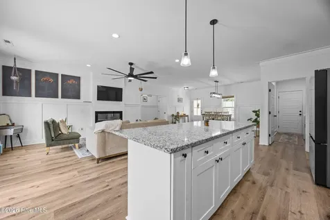 309 Belgian Court Richlands NC 28574