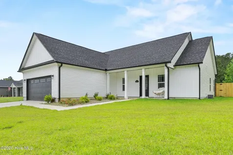 309 Belgian Court Richlands NC 28574