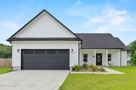 309 Belgian Court Richlands NC 28574