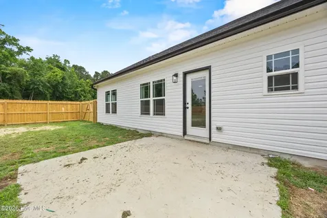 309 Belgian Court Richlands NC 28574