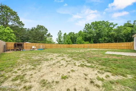 309 Belgian Court Richlands NC 28574