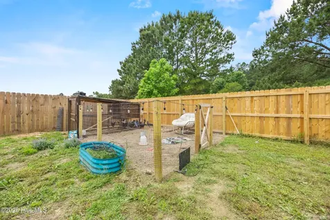 309 Belgian Court Richlands NC 28574