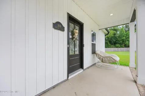 309 Belgian Court Richlands NC 28574