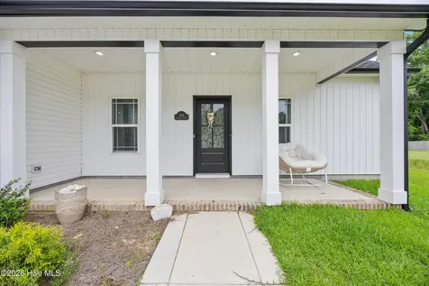 309 Belgian Court Richlands NC 28574