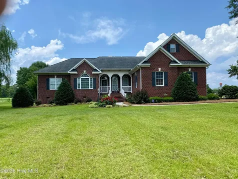 747 Quinn Store Road Beulaville NC 28518