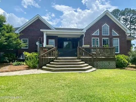 747 Quinn Store Road Beulaville NC 28518