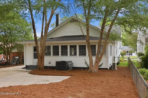 205 E 11th Street Washington NC 27889