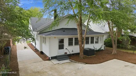 205 E 11th Street Washington NC 27889