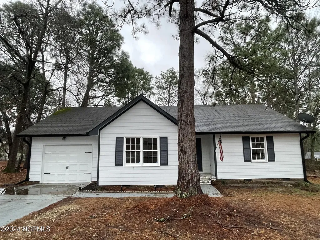 3332 Redfox Road Spring Lake NC 28390