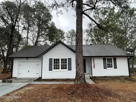 3332 Redfox Road Spring Lake NC 28390