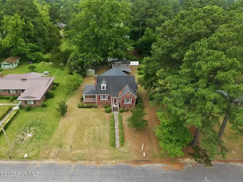 205 W Purvis Street Robersonville NC 27871