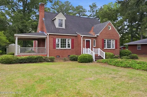 205 W Purvis Street Robersonville NC 27871