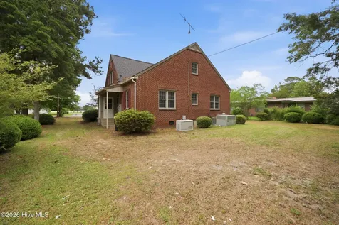 205 W Purvis Street Robersonville NC 27871
