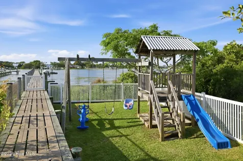 1510 Avery Street Morehead City NC 28557