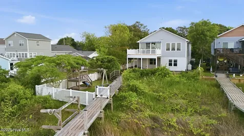 1510 Avery Street Morehead City NC 28557