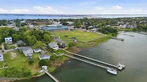 1510 Avery Street Morehead City NC 28557