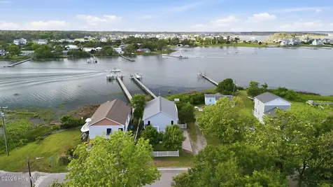 1510 Avery Street Morehead City NC 28557