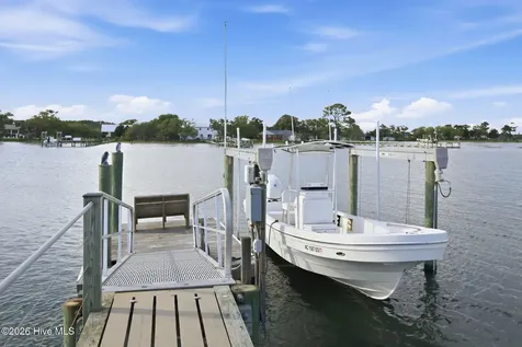 1510 Avery Street Morehead City NC 28557