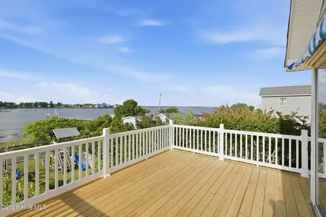 1510 Avery Street Morehead City NC 28557