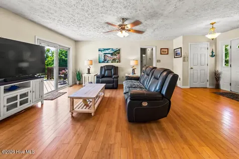 738 Dawson Creek Road Arapahoe NC 28510