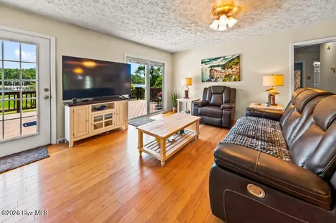 738 Dawson Creek Road Arapahoe NC 28510