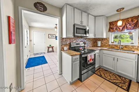 738 Dawson Creek Road Arapahoe NC 28510