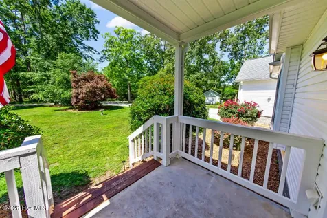738 Dawson Creek Road Arapahoe NC 28510