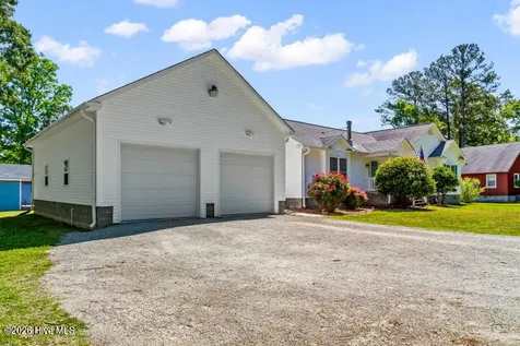 738 Dawson Creek Road Arapahoe NC 28510