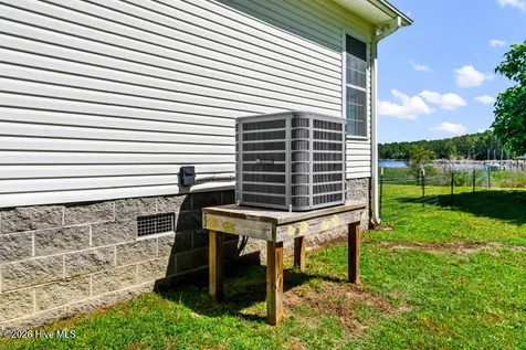 738 Dawson Creek Road Arapahoe NC 28510
