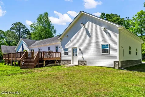738 Dawson Creek Road Arapahoe NC 28510