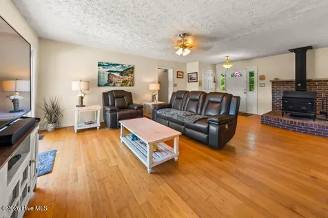 738 Dawson Creek Road Arapahoe NC 28510
