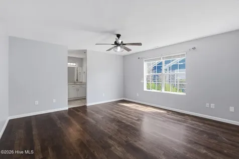 2619 Idlebrook Circle Midway Park NC 28544
