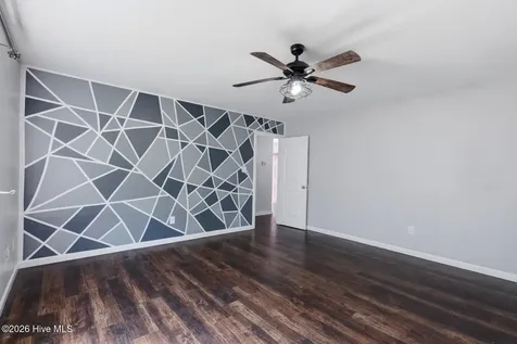 2619 Idlebrook Circle Midway Park NC 28544