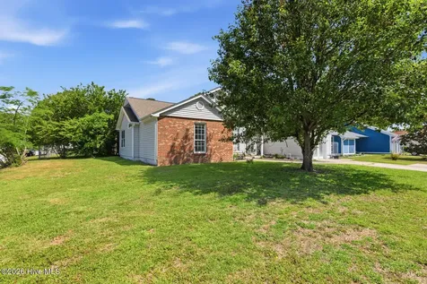 2619 Idlebrook Circle Midway Park NC 28544