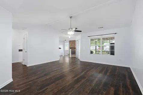 2619 Idlebrook Circle Midway Park NC 28544