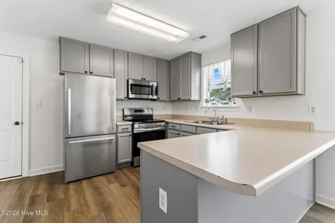 2131 Eleuthera Way Elizabeth City NC 27909