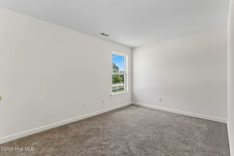 2131 Eleuthera Way Elizabeth City NC 27909