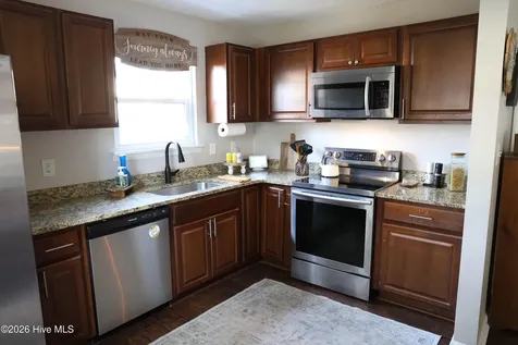 425 Palmetto Court Jacksonville NC 28546
