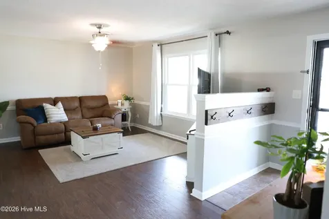 425 Palmetto Court Jacksonville NC 28546