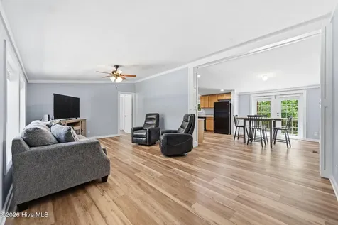 217 Woodside Drive Hampstead NC 28443