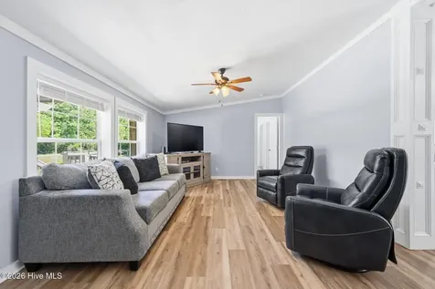 217 Woodside Drive Hampstead NC 28443