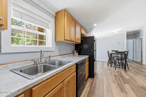 217 Woodside Drive Hampstead NC 28443