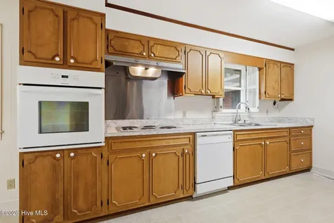 3030 Fairway Road Morehead City NC 28557