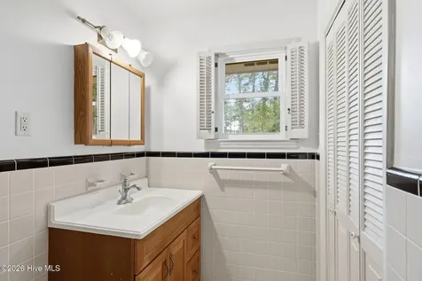 3030 Fairway Road Morehead City NC 28557